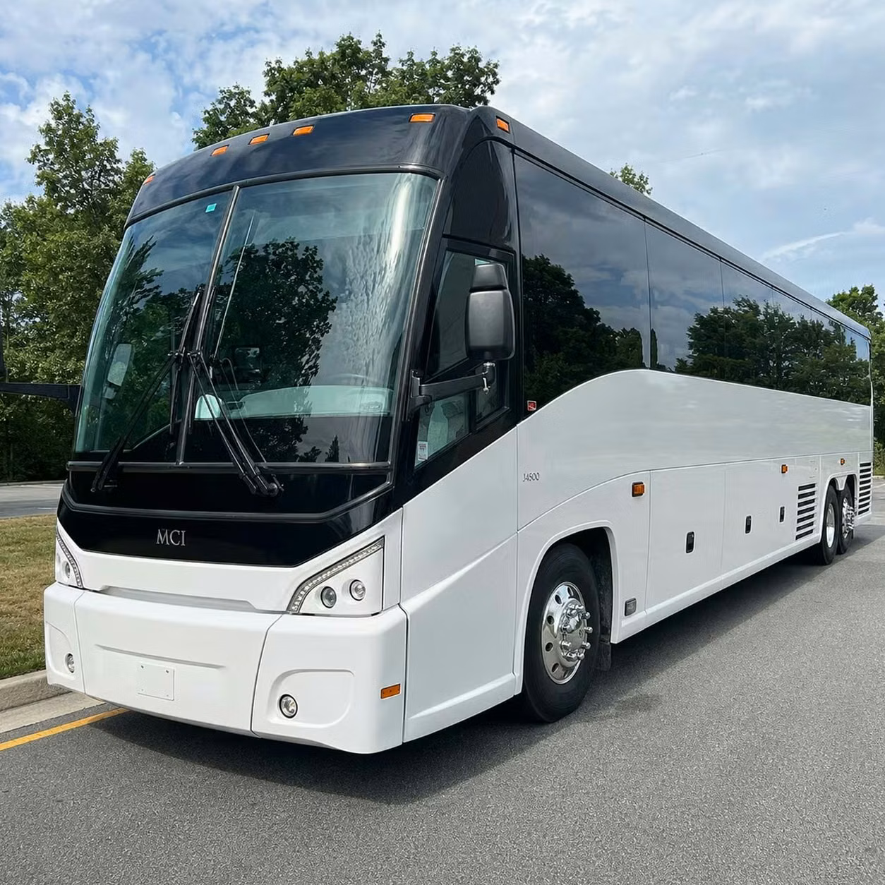 crown point private charter buses for touring bands